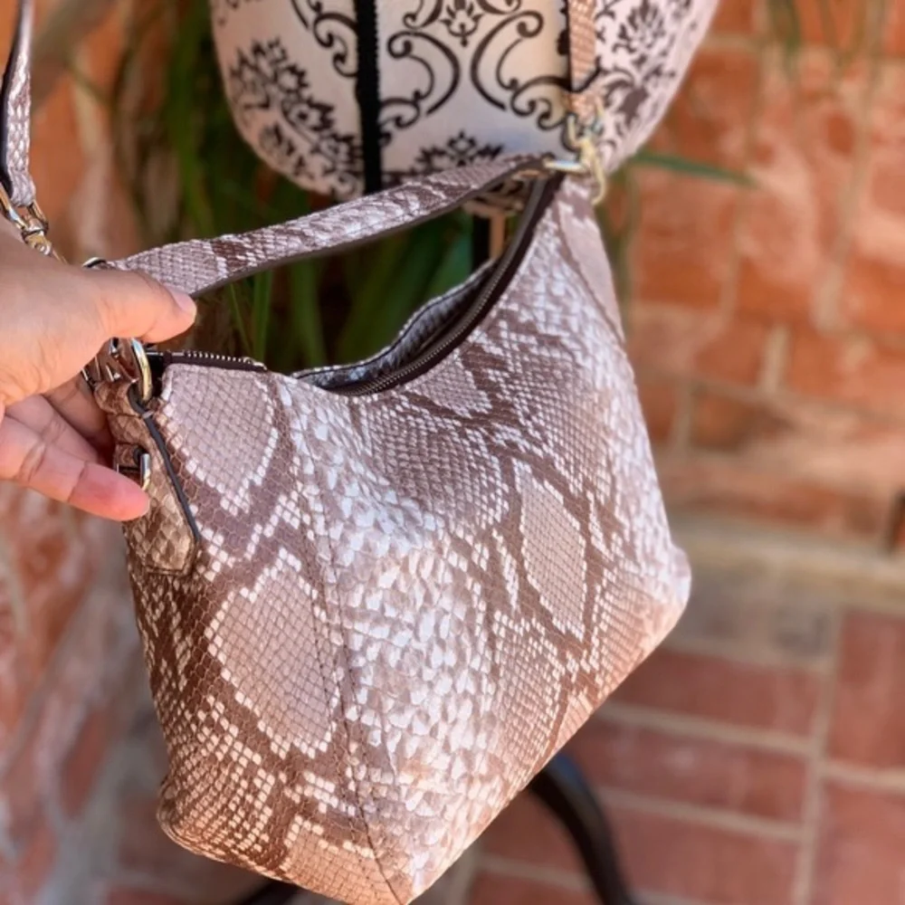 Michael kors Fulton medium embossed crossbody bag